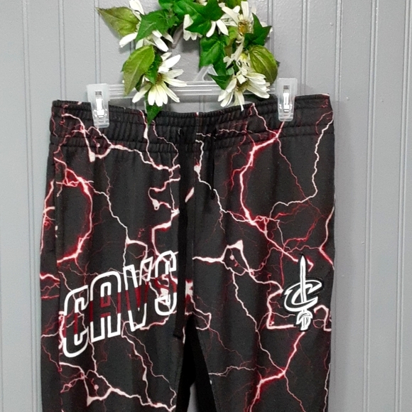 NBA Cavs Lighting Pants - Picture 11 of 14